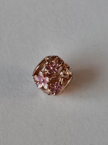 New Genuine Rose Gold and Pink Daisy Charm - Bild 3 von 8