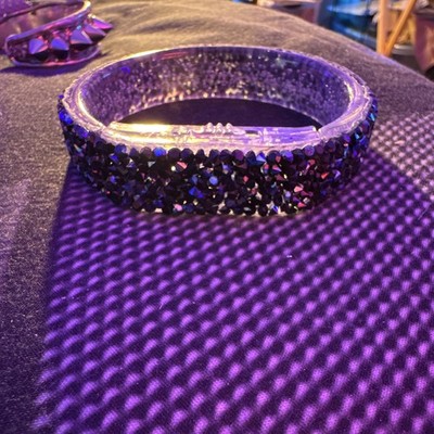 Black Crystal Rhinestone Round Bangle Bracelet Plastic Fashion Jewelry