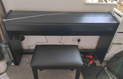 Roland F701 Digital Piano + Piano Bench And Headphones - Picture 2 of 2