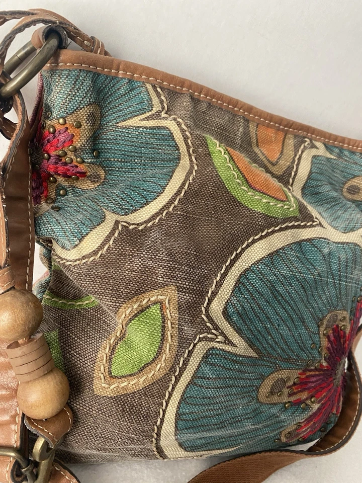 Bolso Bandolera Fossil Vintage Floral Tachonado Con Llave Boho Hippie Foto 3 de 4