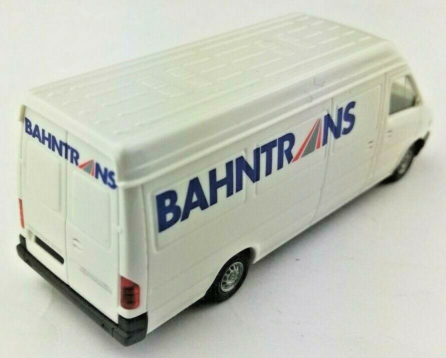 Foto 16 di 300