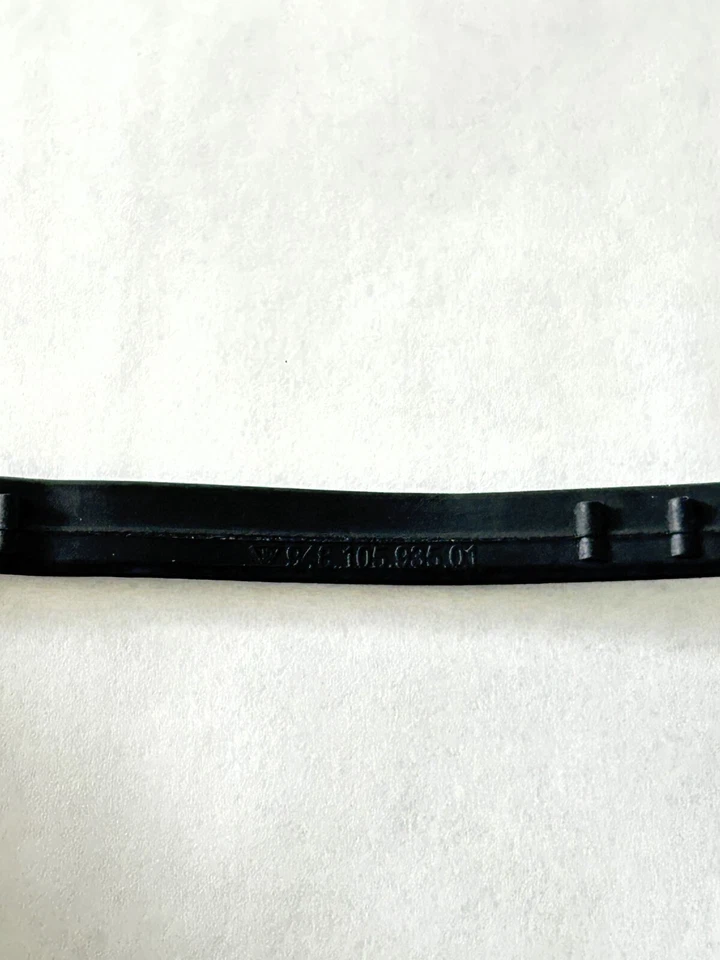 PORSCHE 2008-2018 Cayenne Panamera  S/GTS/turbo V8 4.8L Valve Cover Gasket Kit - Image 4 of 4