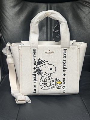 【新品未使用】kate spade ピーナッツ パファー キーフォブ スヌーピー NWT Kate Spade X Peanuts Snoopy Kip Small Tote Pebbled Leather in