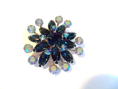 BEAUTIFUL BLUE SPARKLY CRYSTAL RHINESTONE BROOCH VTG - Picture 5 of 10