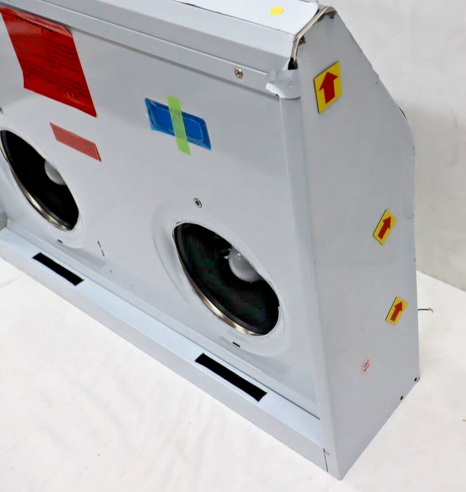 Campana extractora Zephyr Hurricane AK2500CS 30" 695 CFM debajo del gabinete en acero inoxidable Foto 4 de 4