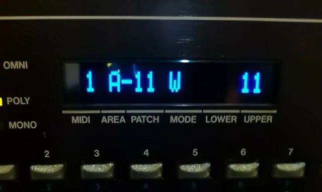 Roland MKS-80 Custom OLED Display !