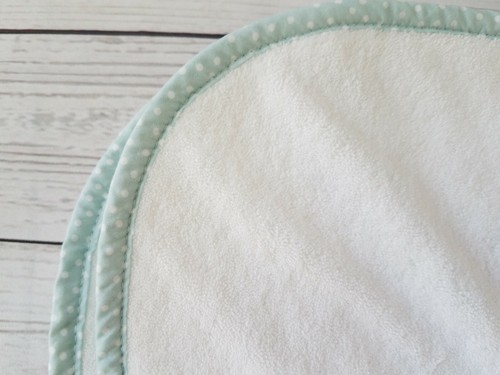 Toalla de baño para bebé con capucha ""MARLEE"" azul claro ""MARLEE"" Mono - Imagen 7 de 8