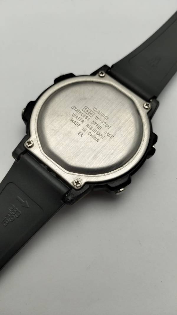 Casio Illuminator 1534 W-728H Quartz Vintage Men's Watch