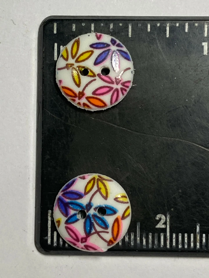 Multi-Color Flower Button White-Orange-Blue-Purple-Pink-Yelllow-Blue 13mm 15mm - Image 3 of 4