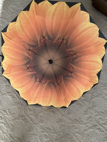 Women’s New/ Unused Umbrella 38” Diameter Ganz Sunflower
