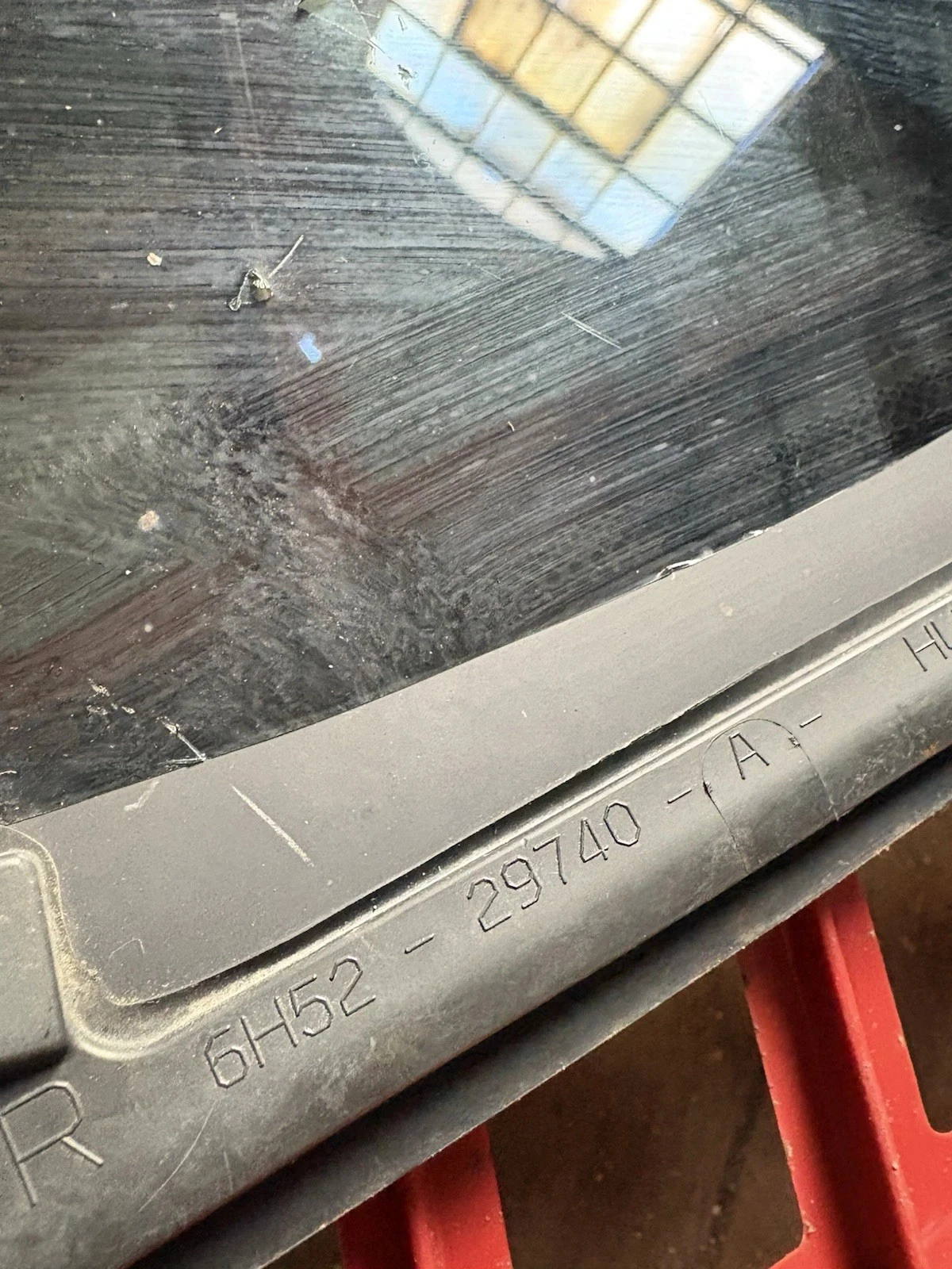 Freelander 2 rear door glass engineering mould identification number