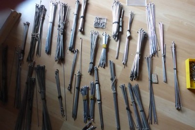 Gr. Konvolut DDR Fahrrad Speichen Nippel Mifa Simson bis zu 4mm Durchmesser NOS