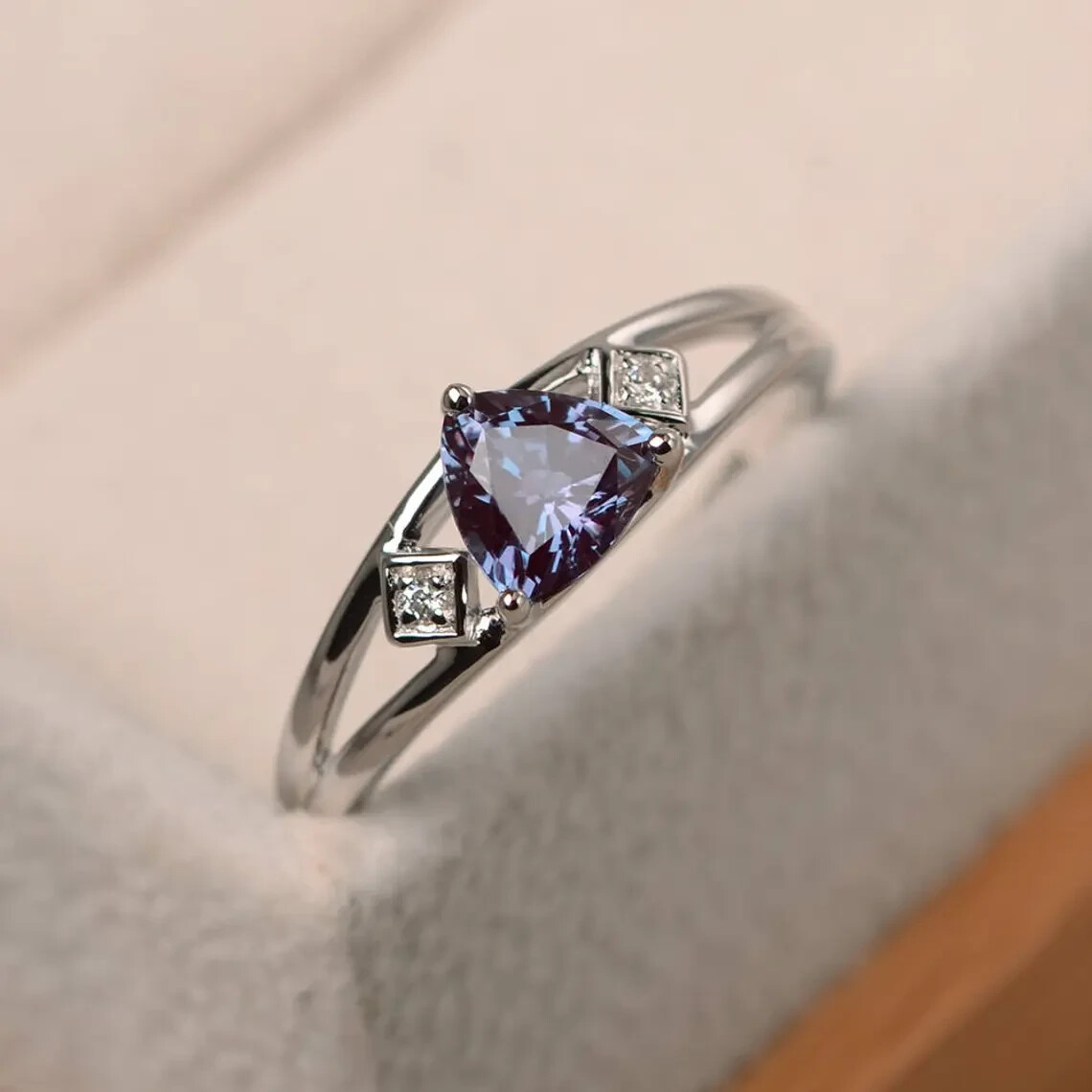 Natural Alexandrite Engagement Ring 925 Sterling Silver Ring Any Size