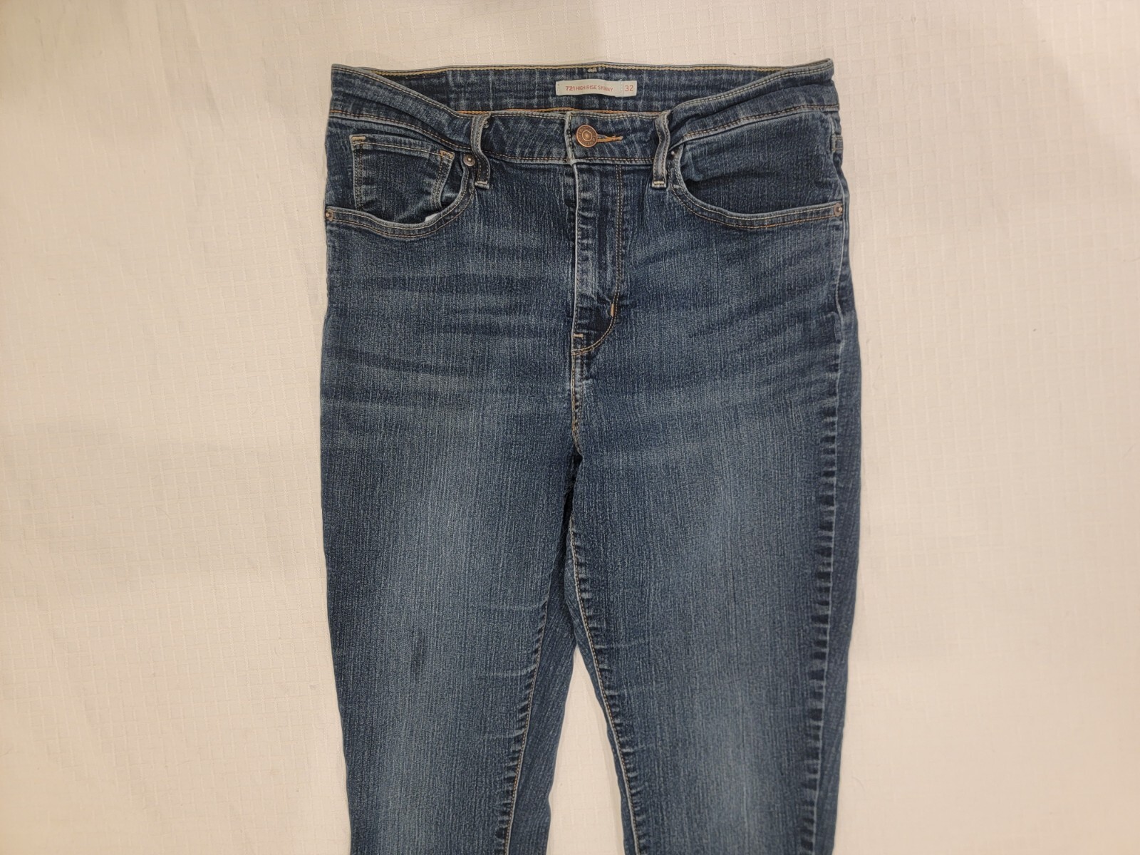 Levi's 721 stretch jeans: High Rise Skinny fit, Flattering Women's 32 thumbnail 2