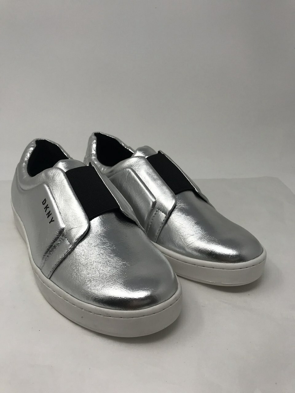 dkny bobbi slip on sneaker