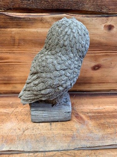 STONE GARDEN OWL ON A LOG GIFT CONCRETE ORNAMENT - Picture 3 of 5