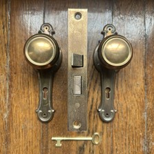 Antique Brass Art Deco Door Hardware Set &ldquo;Cleo&rdquo; by Russell & Erwin