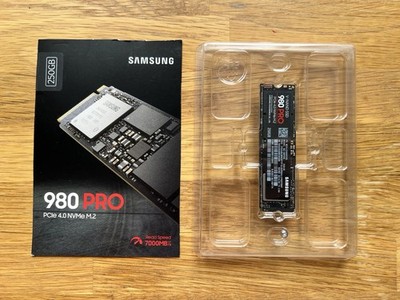 Samsung 980 Pro 250GB NVMe Interne SSD mit Kühlkörper - Schwarz