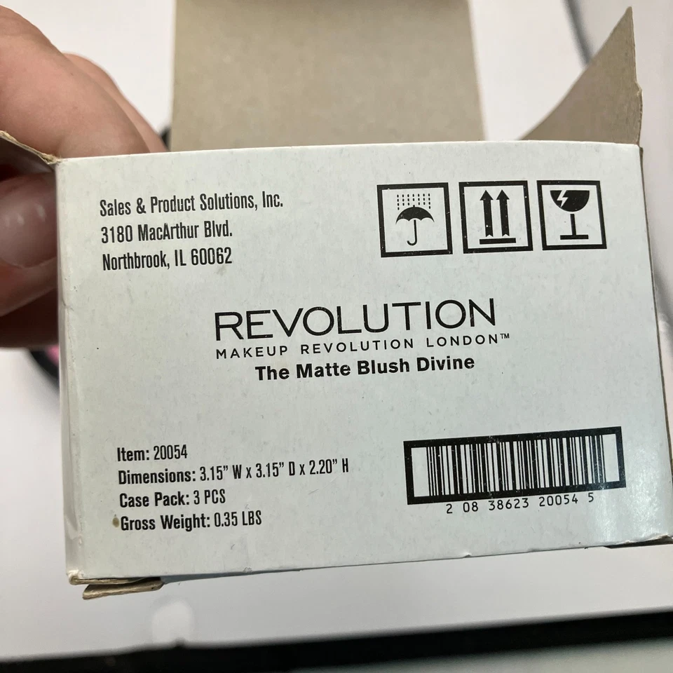 Revolution Makeup London The Matte Blush Divine 3 Set Pink Powder Longwear - Image 2 of 3