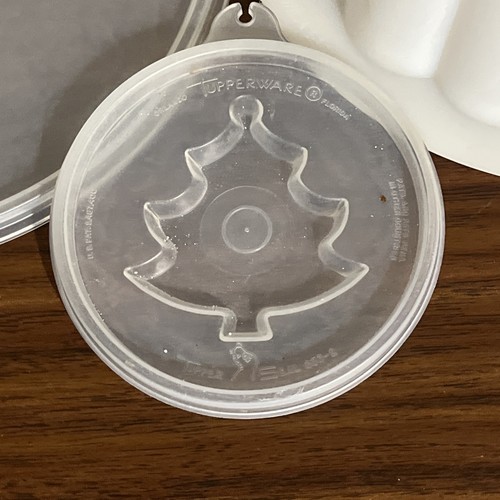 Vintage Tupperware JEL-N-SERVE Jello Mold #616-3 Christmas Tree Shape - Picture 2 of 6