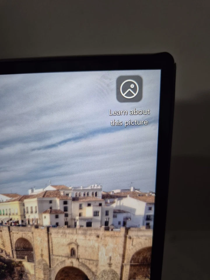 Dell XPS 13 9360 | Touchscreen | i7 7500U | 16GB RAM | 512GB NVMe | Win11 Home - Image 4 of 4