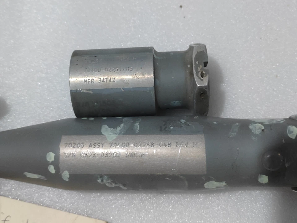 Sikorsky Aircraft UH-60A 70400-02258-048 ENLACE DE CONEXIÓN RÍGIDO &70400-02251-115 Foto 4 de 4