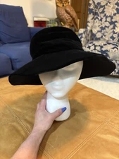 Vintage 1950s Holt Renfrew Womens Black Velvet Floppy Hat