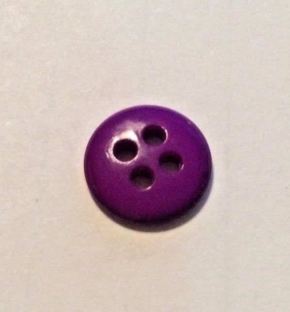 DILL BUTTONS #170437 SMALL PURPLE ROUND- 4 HOLE--11MM--- 20 PIECES