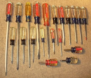 Craftsman 20 Pc Set Screwdrivers-Phillips-Torx-Slot-Robertson-Scratch Awl-USA