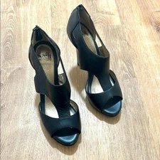 SOFFT | Black Leather Cut Out Heels