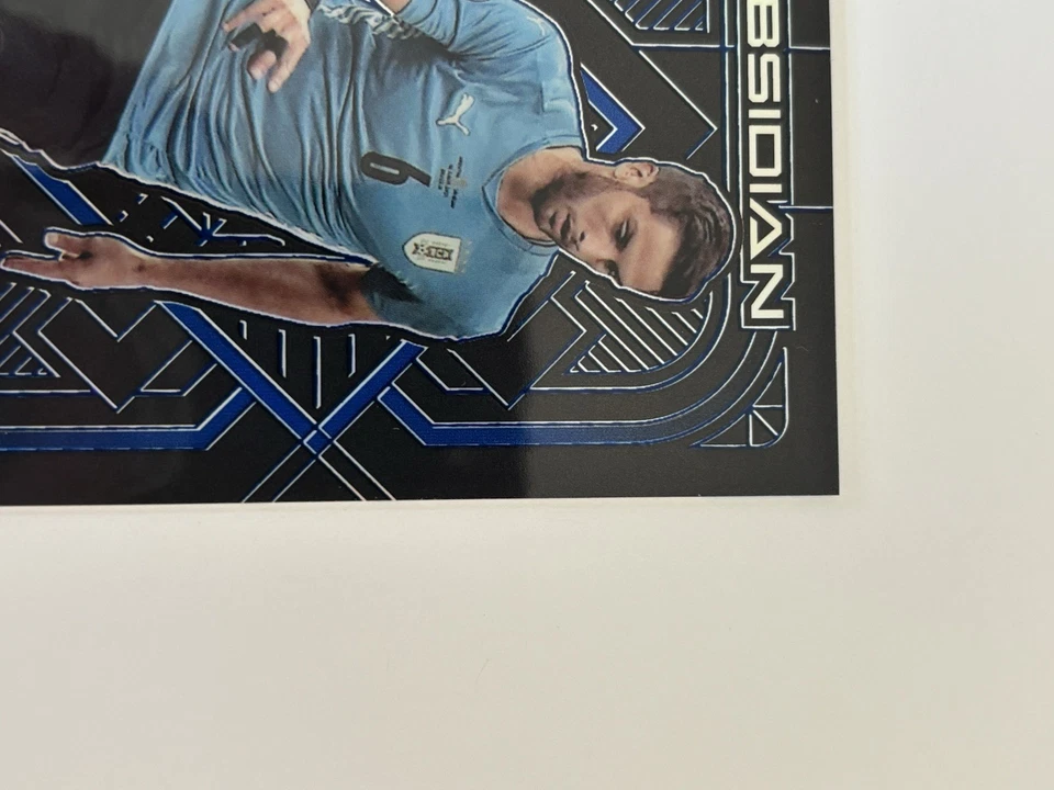 Rodrigo Bentancur 2021-22 Panini Obsidiana/20 Tarjeta Grabada Azul Uruguay Fin de Libro Foto 3 de 4