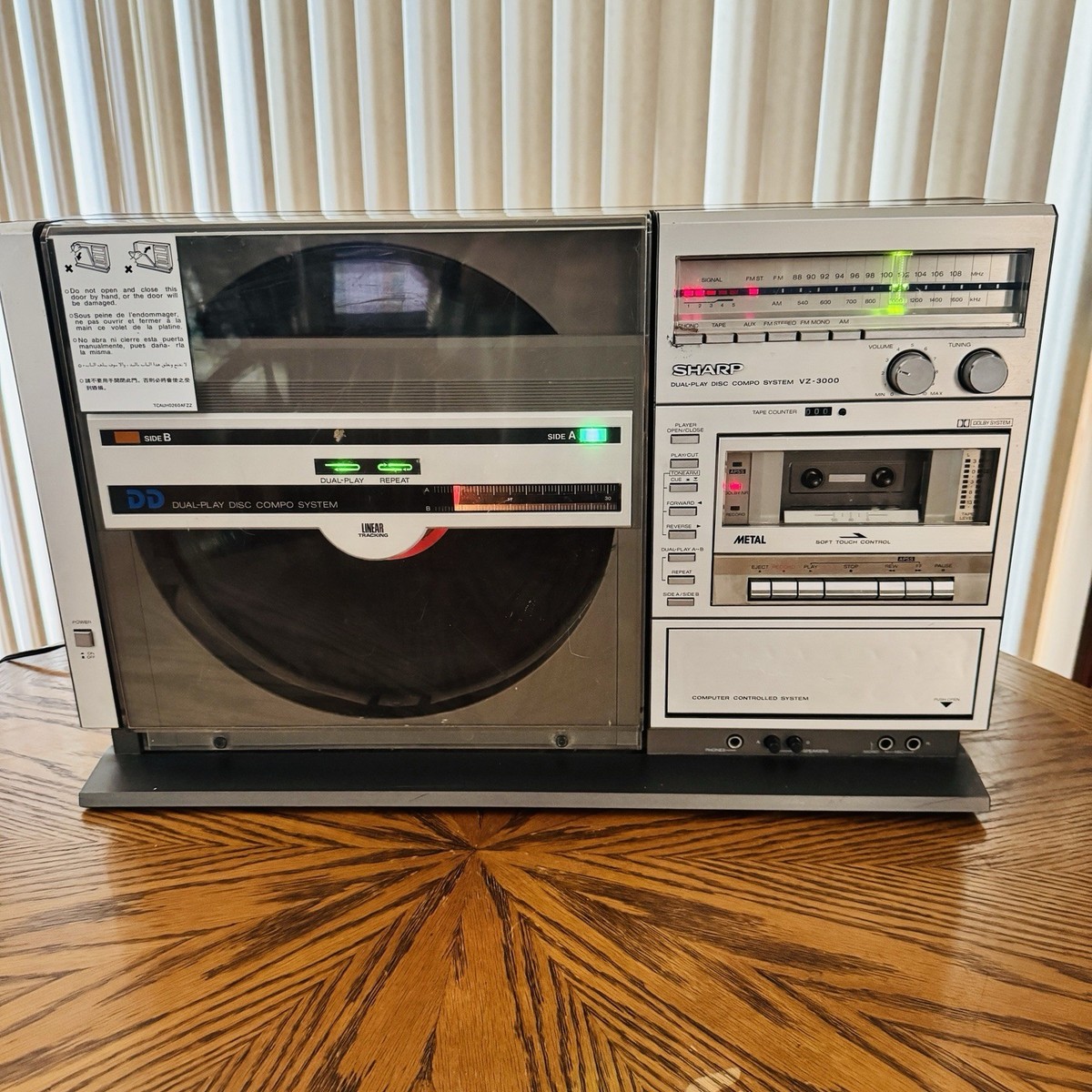 【非売品】SHARP 音響機器 コンセプトブック 「INVENTION」 非売品】SHARP 音響機器 コンセプトブック 「INVENTION」