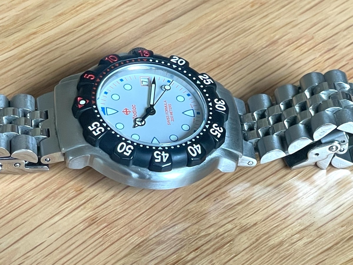 Zodiac Rare Swiss Formula 200m Dive Watch – 30mm White Dial