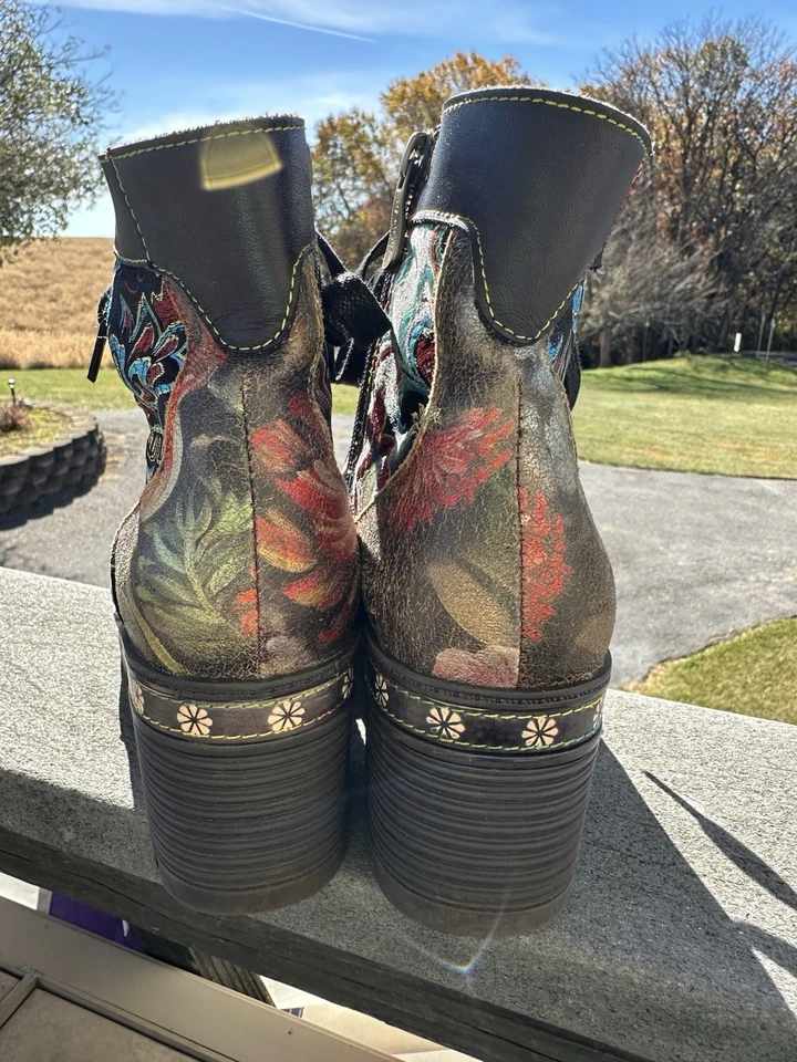 New L'Artiste by Spring Step "Litldani" Women's Leather Floral Boots Size 38 - Image 3 of 4