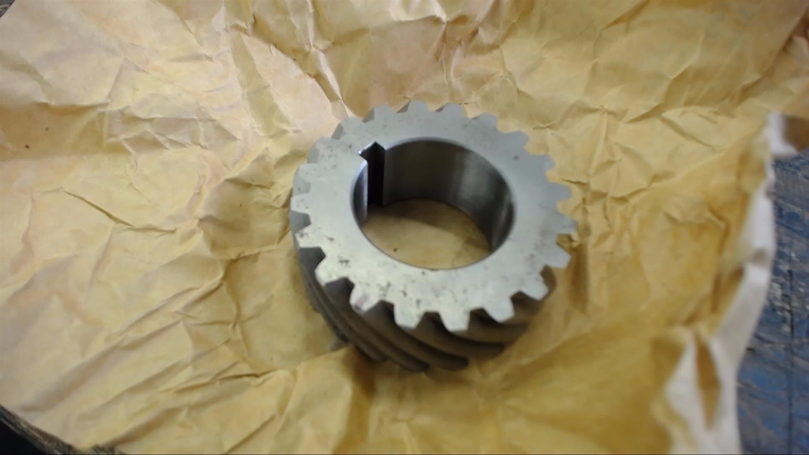 Tube Tex Helical Gear 1.5" Bore W/ 1/4" Keyway, 1" Thickness, 20 Teeth, Steel