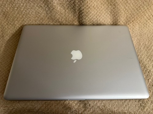 2009 Apple MacBook Pro 17", good battery, 2.66 C2D, 4G RAM, 256G SSD