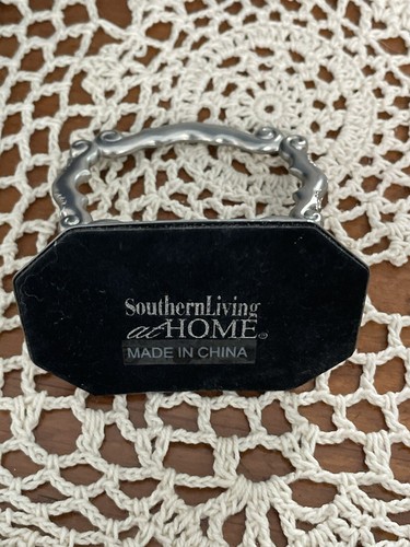 Southern Living at Home Redmont Heirloom Napkin Rings/Place Card Holders - 8 - Picture 5 of 7