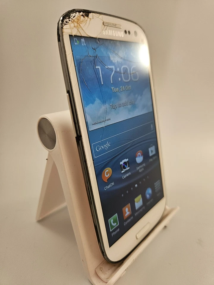 Samsung Galaxy S3 GT-19300 White Unlocked 16GB 4.8" Android Smartphone Cracked - Image 2 of 4