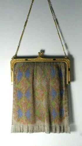 Bolsos, bolsos y estuches vintage de Metal Whiting and Davis de la década de 1920