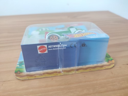 Hot Wheels Super Mario Green and White Yoshi Tow Truck Diecast Car New - Picture 2 of 10