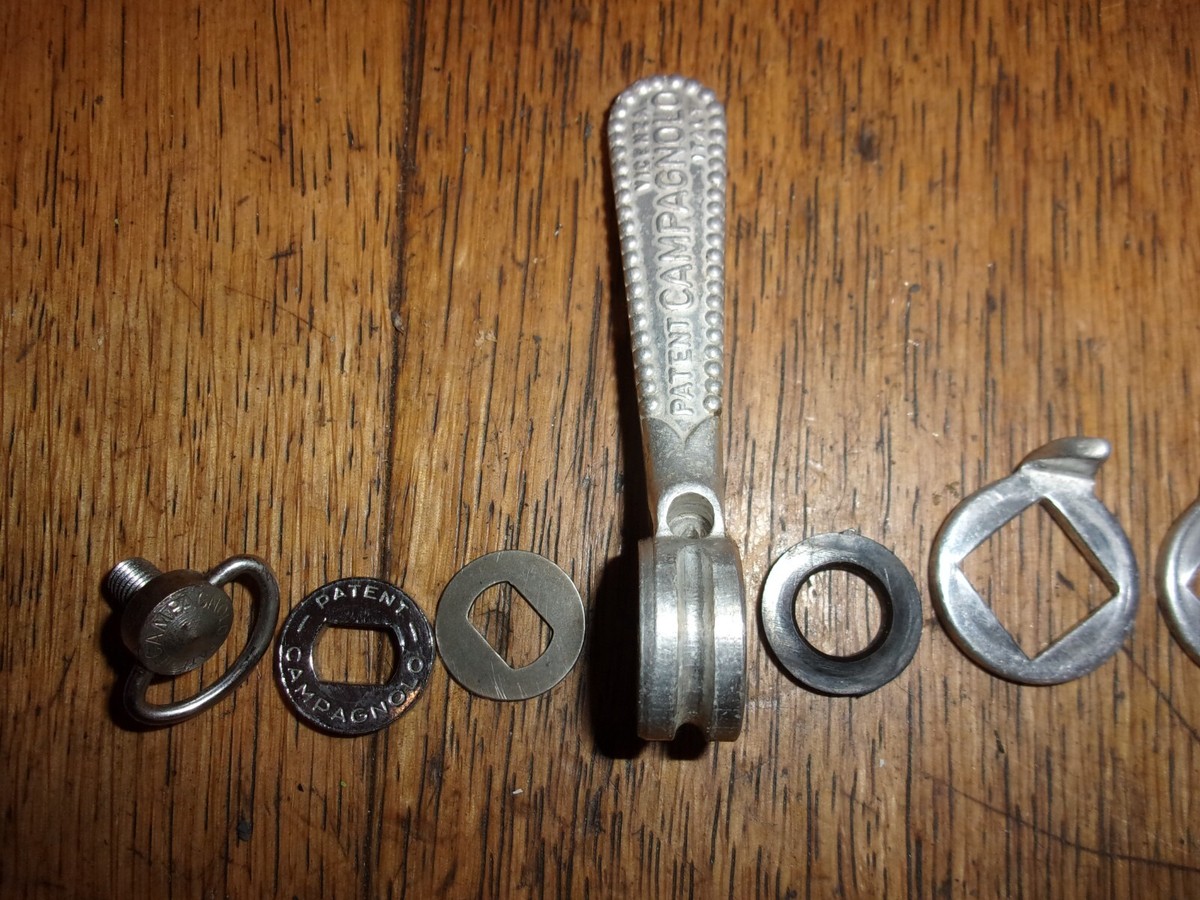 Anciennes manettes vélo de course Campagnolo, old shifters