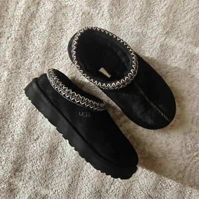 UGG Tasman Black Suede Slippers US8