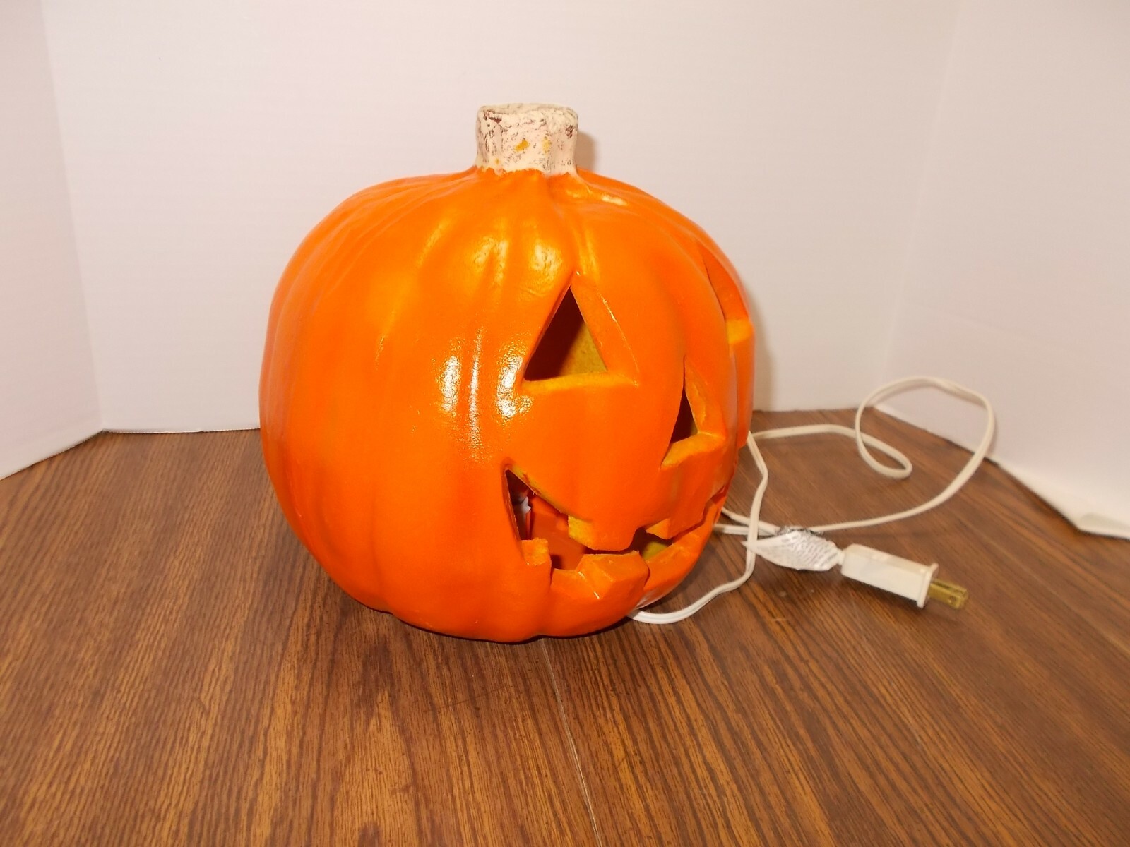 Vintage BLOW MOLD HALLOWEEN PUMPKIN  1998 Lighted-Paper magic Group