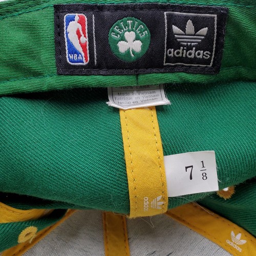 Cappello Boston Celtics 100% lana Adidas taglia 7 1/8 cappello NBA giallo trifoglio LEGGI - Foto 4 di 18