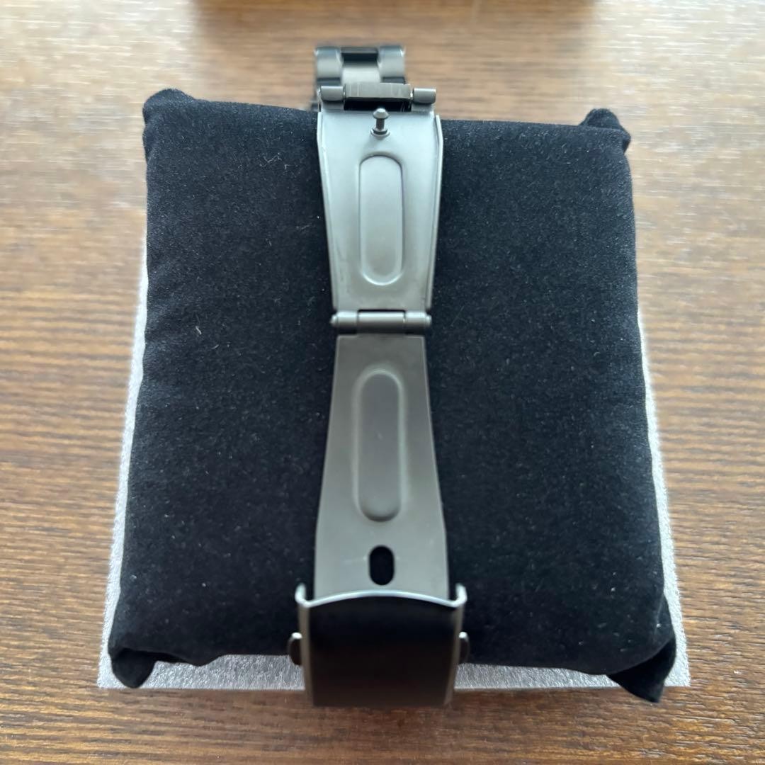 Yakuza Kasuga Ichiban Model Watch Battery Needs Replacement Used