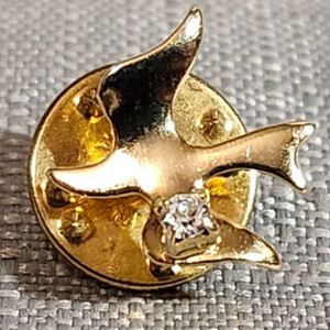 Vintage Gold Tone Peace Dove with White Stone 1/2" Hat Lapel Pin
