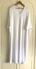 Box2 White V-Neck Stretchy Fabric Bat Sleeve Style Maxi Dress Size 14/20