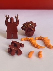 LEGO Atlantis Lobster Guardian Minifigure atl019 - Original 2011 Set 7985 - RARE