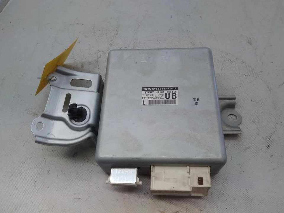 Centralina sterzo Toyota Prius+ W4 EPS 89650-47412 anno 2015 - Immagine 4 di 4