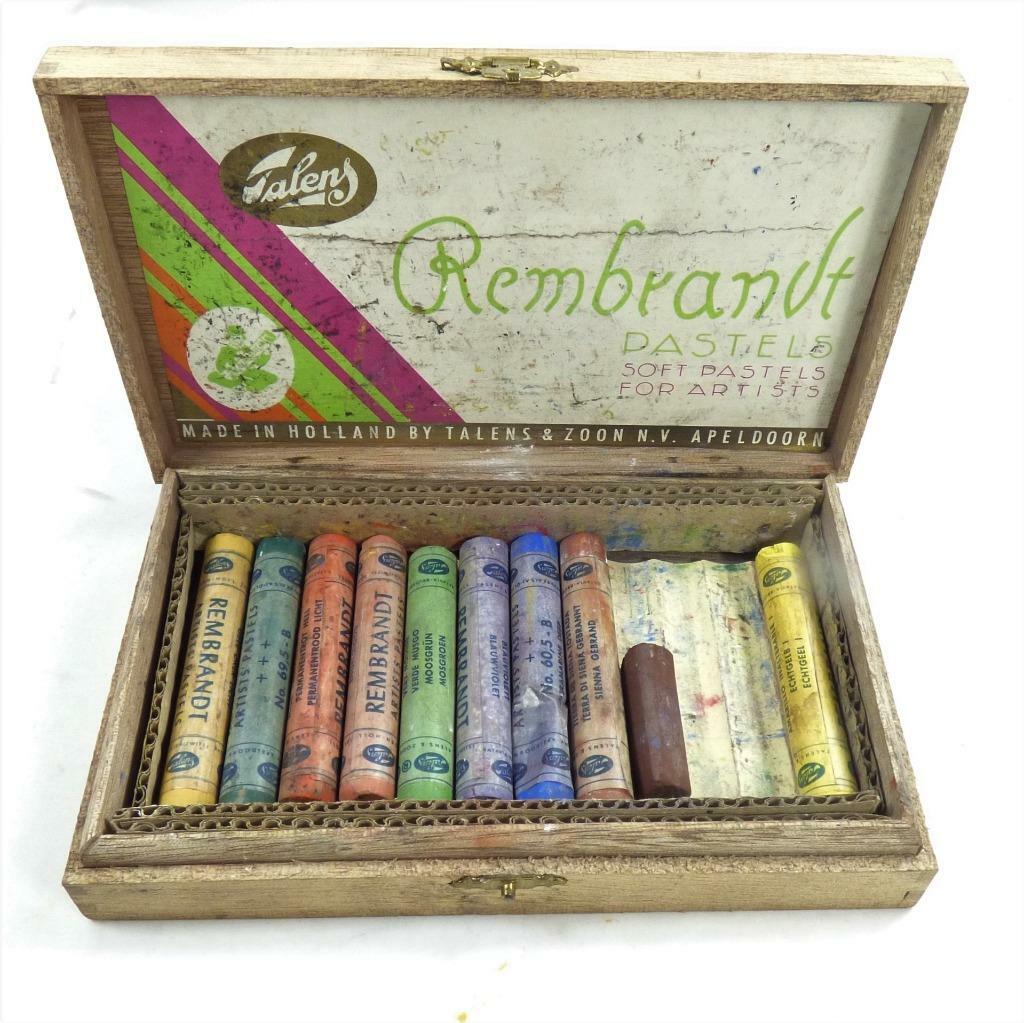 ANTIQUE box 'REMBRANDT PASTELS' ARTIST soft pastels vintage ANTIQUE box 'REMBRANDT PASTELS' ARTIST soft pastels vintage